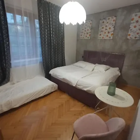 Проживание в семье Garden